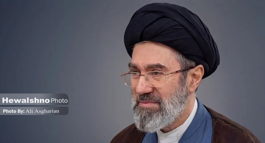 عهد می‌بندیم انتقام خون امام شهید را بگیریم